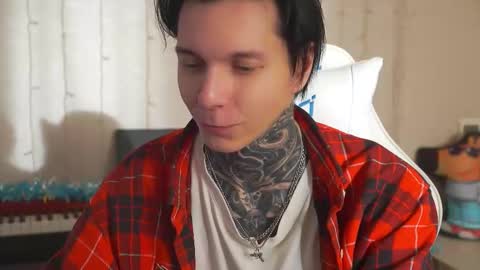 Snapshot of chillguy2k chatting on 01.06.25 Rick online show from 01.06.25