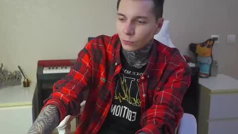 Snapshot of chillguy2k chatting on 01.12.25 Rick online show from 01.12.25