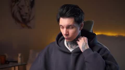 Snapshot of chillguy2k chatting on 10.08.25 Rick online show from 10.08.25