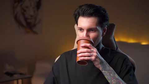 Snapshot of chillguy2k chatting on 10.11.25 Rick online show from 10.11.25