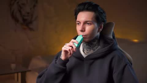 Snapshot of chillguy2k chatting on 10.27.25 Rick online show from 10.27.25