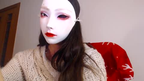Snapshot of chillwithcamii chatting on 01.23.25 yoursensualparadise online show from 01.23.25