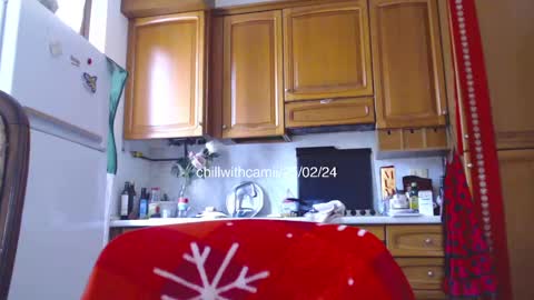 Snapshot of chillwithcamii chatting on 02.25.25 yoursensualparadise online show from 02.25.25