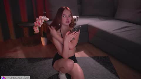 Snapshot of chillwithstacy chatting on 10.10.25 chillwithstacy online show from 10.10.25