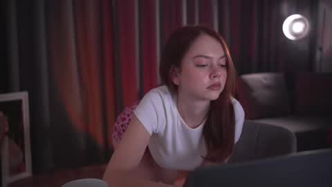 Snapshot of chillwithstacy chatting on 10.28.25 chillwithstacy online show from 10.28.25