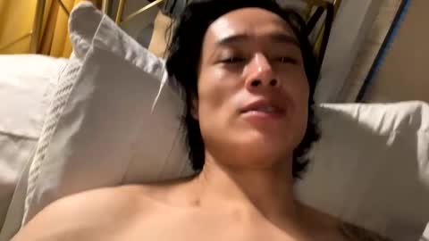 Snapshot of chillyal chatting on 01.01.25 A online show from 01.01.25