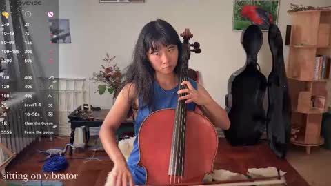 Snapshot of chiloschista chatting on 10.01.25 judith online show from 10.01.25