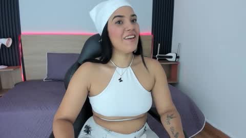 Snapshot of chiqui_milk1 chatting on 10.23.25 Chiqui online show from 10.23.25