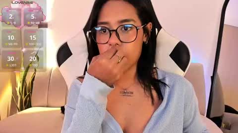 Jen online show from 12.23.24