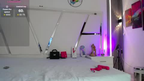 Chloe  online show from 04.16.26