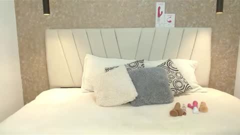 Abby 19 years online show from 01.10.25