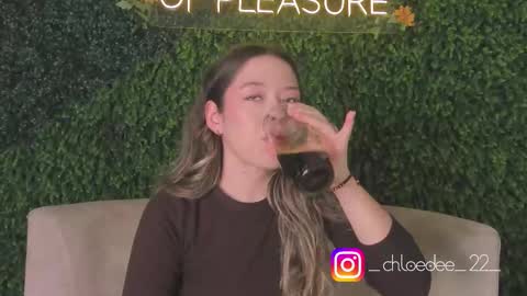 Chloe online show from 10.20.25