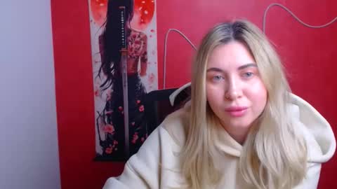 Snapshot of chloe_diva chatting on 11.21.25 Chloe online show from 11.21.25