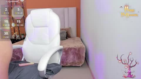 Chloe online show from 10.24.25