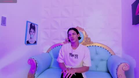 Snapshot of chloe_foxx6 chatting on 11.21.25 chloe online show from 11.21.25