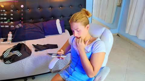 Snapshot of chloe_goddes chatting on 12.13.24 CHLOE online show from 12.13.24