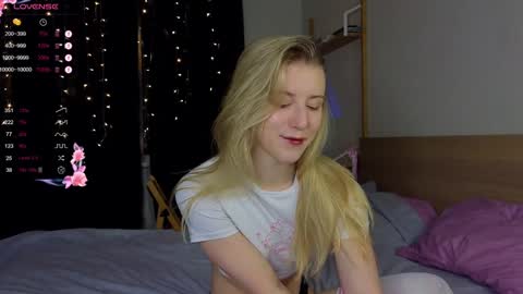 Arianaa Mourrr online show from 01.12.25