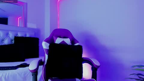 Snapshot of chloe_jacksonn chatting on 09.22.25 chloe_jacksonn online show from 09.22.25