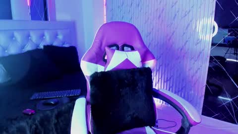 Snapshot of chloe_jacksonn chatting on 10.04.25 chloe_jacksonn online show from 10.04.25