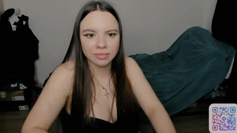 Chloe online show from 04.20.26