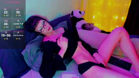 Chloe-Lorelei online show from 01.20.25