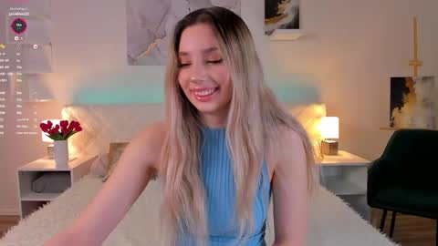 Snapshot of chloe_lov_ chatting on 03.03.25 Chloe Lov GTM2 Mon Tue Thu Sat Sun 0400am - 1030m online show from 03.03.25