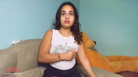 Snapshot of chloe_maia1 chatting on 12.19.24 AMY online show from 12.19.24