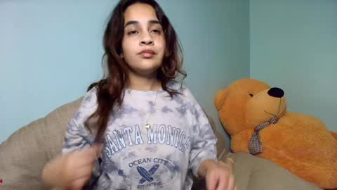 Snapshot of chloe_maia1 chatting on 01.04.25 AMY online show from 01.04.25