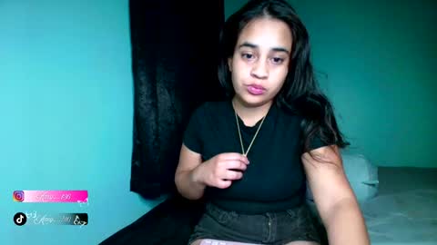 Snapshot of chloe_maia1 chatting on 09.09.25 AMY online show from 09.09.25