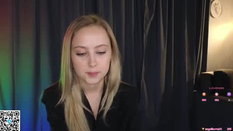 Snapshot of chloe_novel chatting on 09.26.25 Chloe online show from 09.26.25