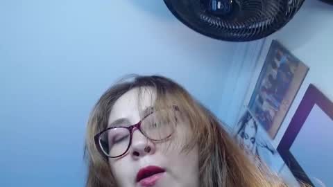 Snapshot of chloe_prg chatting on 03.07.25 chloe_prg online show from 03.07.25