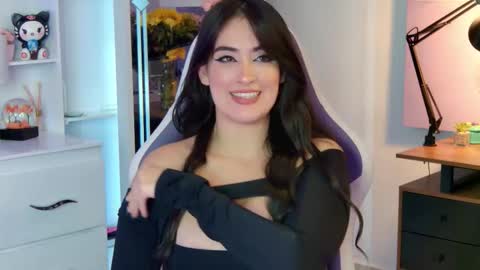 Snapshot of chloe_rem chatting on 09.21.25 . online show from 09.21.25