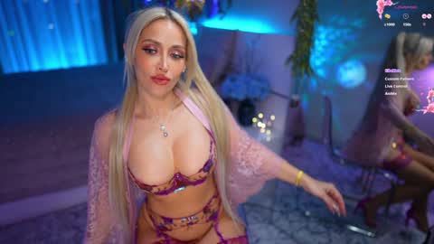 Snapshot of chloe_ri chatting on 02.05.25 . ALL my LINKS online show from 02.05.25