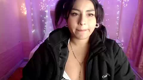 Snapshot of chloe_smith5 chatting on 09.12.25 chloe_smith5 online show from 09.12.25