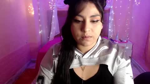 chloe_smith5 online show from 09.17.25