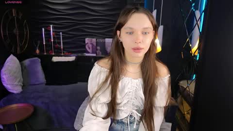 Chloe online show from 04.24.26