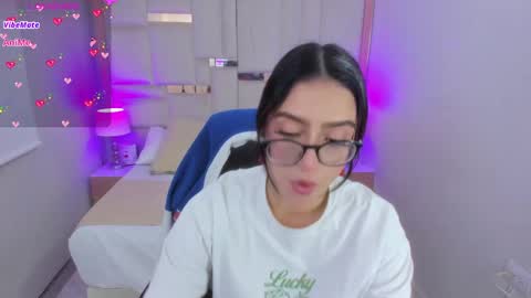 Chloe online show from 02.19.25