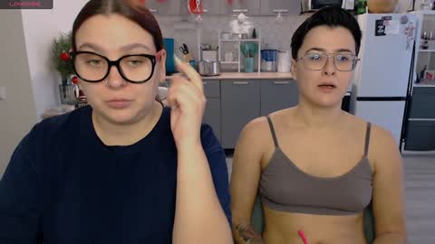 Eva and Sandra online show from 12.24.24