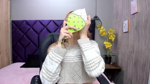 chloecampbell03 online show from 10.14.25