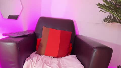 Snapshot of chloee_adams_ chatting on 03.05.25 Chloe online show from 03.05.25