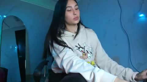 ChloeeThompson online show from 09.10.25