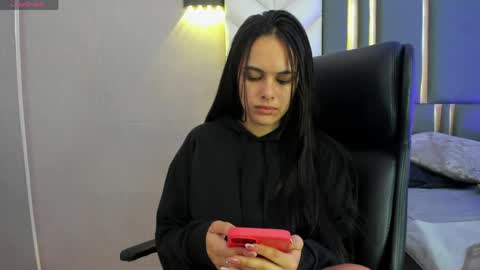 Snapshot of chloeharper_ chatting on 04.21.26 Chloe Harper online show from 04.21.26