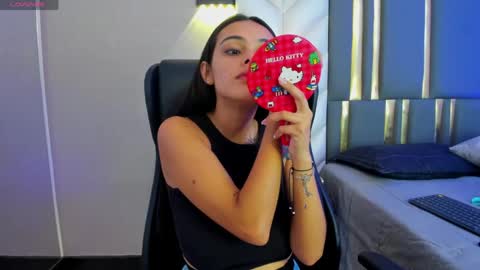 Snapshot of chloeharper_ chatting on 04.23.26 Chloe Harper online show from 04.23.26