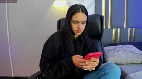 Snapshot of chloeharper_ chatting on 04.24.26 Chloe Harper online show from 04.24.26