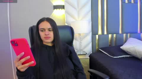 Snapshot of chloeharper_ chatting on 04.29.26 Chloe Harper online show from 04.29.26