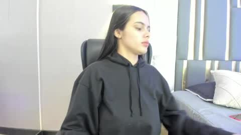 Snapshot of chloeharper_ chatting on 05.06.26 Chloe Harper online show from 05.06.26