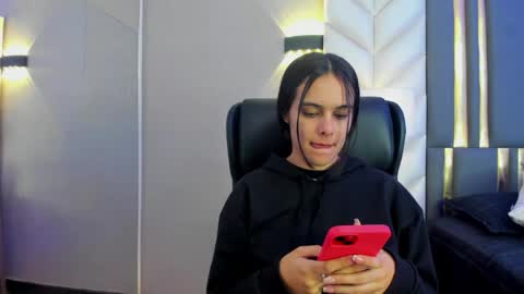 Snapshot of chloeharper_ chatting on 05.14.26 Chloe Harper online show from 05.14.26