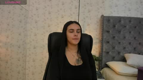 Snapshot of chloeharper_ chatting on 05.28.26 Chloe Harper online show from 05.28.26