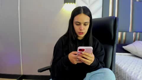 Snapshot of chloeharper_ chatting on 06.05.26 Chloe Harper online show from 06.05.26
