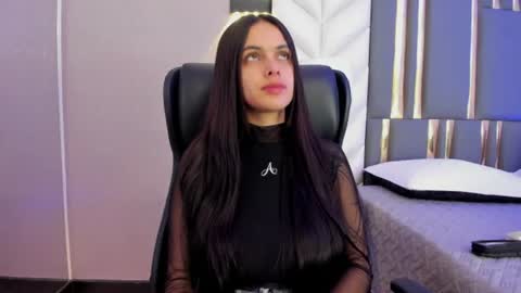Snapshot of chloeharper_ chatting on 06.14.26 Chloe Harper online show from 06.14.26